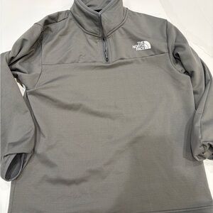 The North Face Gray Half-Zip Lightweight Pullover
